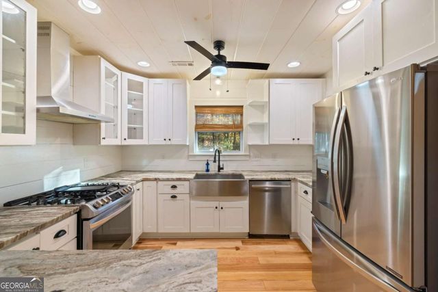 210 E Overbend Trail, Blue Ridge, GA 30513