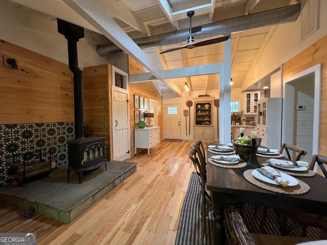 210 E Overbend Trail, Blue Ridge, GA 30513