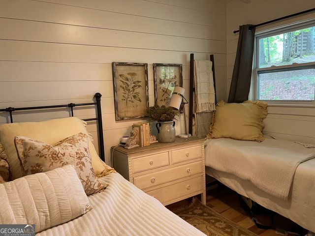 210 E Overbend Trail, Blue Ridge, GA 30513