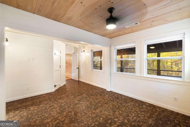 210 E Overbend Trail, Blue Ridge, GA 30513