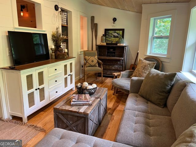 210 E Overbend Trail, Blue Ridge, GA 30513