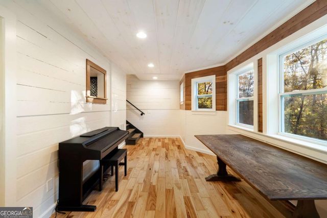 210 E Overbend Trail, Blue Ridge, GA 30513