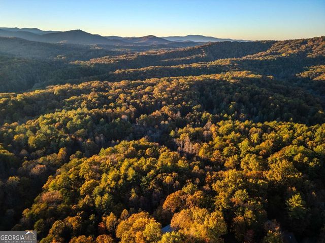 210 E Overbend Trail, Blue Ridge, GA 30513