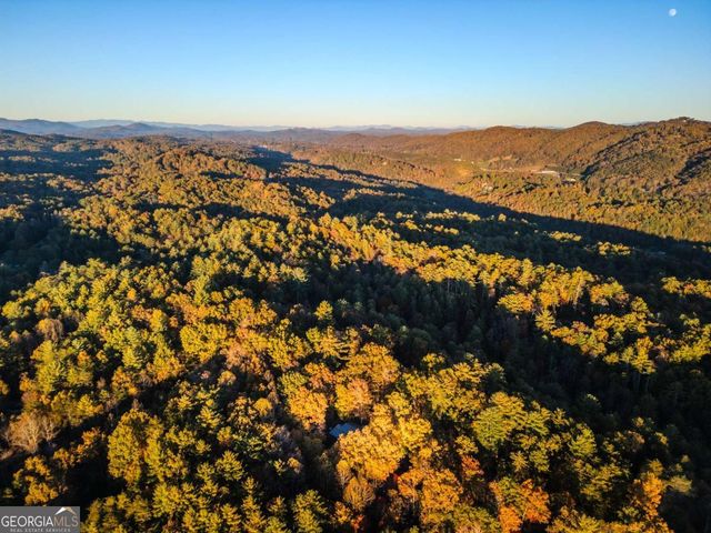 210 E Overbend Trail, Blue Ridge, GA 30513