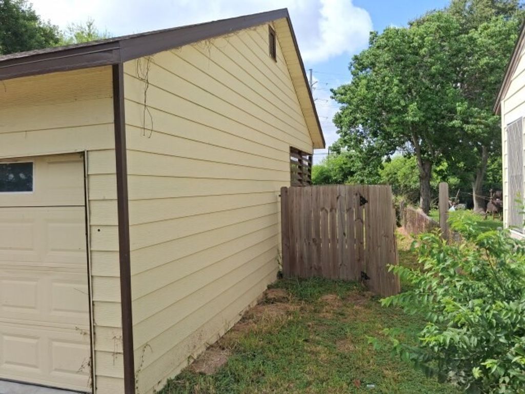 4405 S Cornelia Cir, Corpus Christi, TX 78408 — photo 2