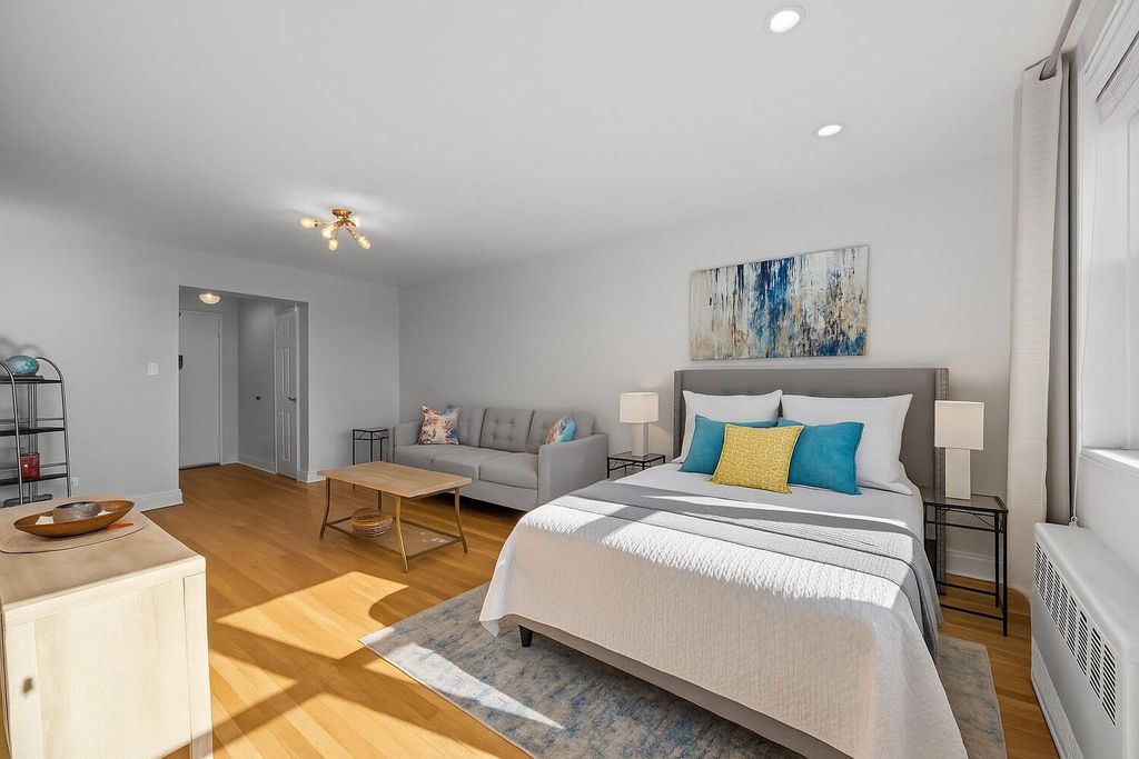 8409 155th Ave Apt 4N, New York City, NY 11414