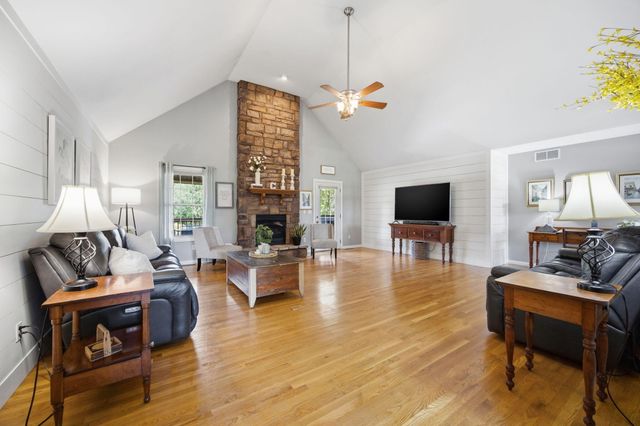 155 Clay Avenue, Lancaster, KY 40444