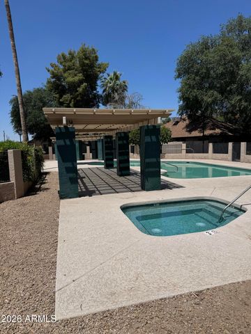 4810 W Manzanita Drive, Glendale, AZ 85302