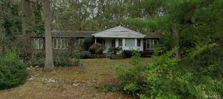 27 Threepence Drive, Melville, NY 11747