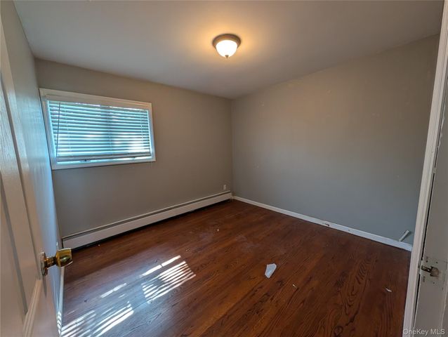2683 S Saint Marks Avenue, Bellmore, NY 11710