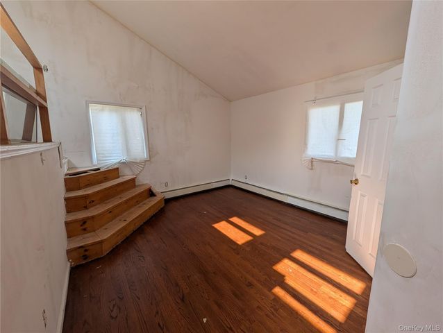 2683 S Saint Marks Avenue, Bellmore, NY 11710