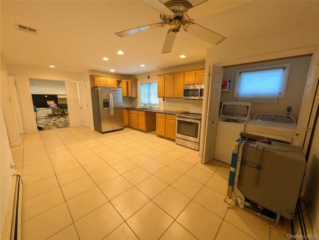 2683 S Saint Marks Avenue, Bellmore, NY 11710