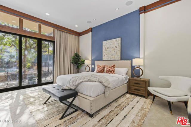 17424 Cumpston Street, Encino (los Angeles), CA 91316