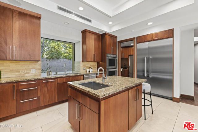 17424 Cumpston Street, Encino (los Angeles), CA 91316