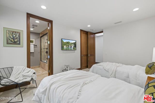 17424 Cumpston Street, Encino (los Angeles), CA 91316