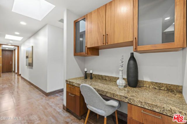 17424 Cumpston Street, Encino (los Angeles), CA 91316