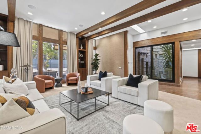 17424 Cumpston Street, Encino (los Angeles), CA 91316