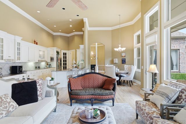 5708 W Orlando Circle, Broken Arrow, OK 74011
