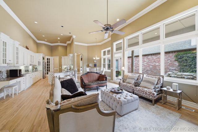 5708 W Orlando Circle, Broken Arrow, OK 74011