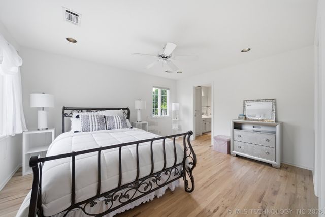 5708 W Orlando Circle, Broken Arrow, OK 74011