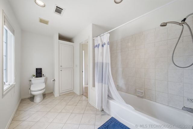 5708 W Orlando Circle, Broken Arrow, OK 74011