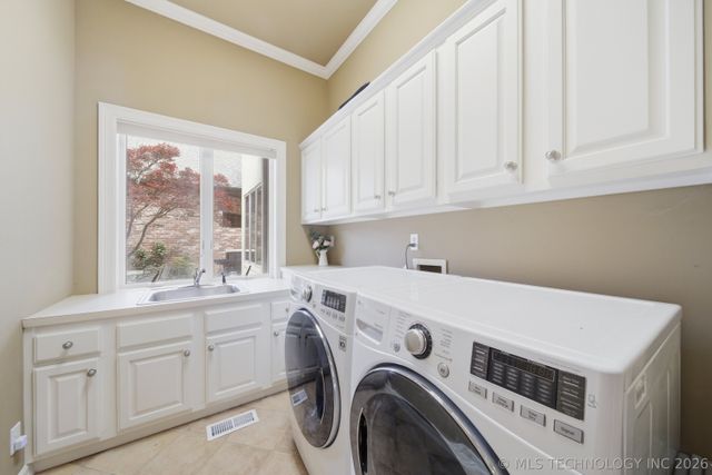 5708 W Orlando Circle, Broken Arrow, OK 74011