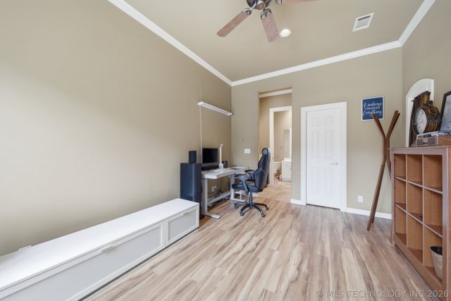 5708 W Orlando Circle, Broken Arrow, OK 74011