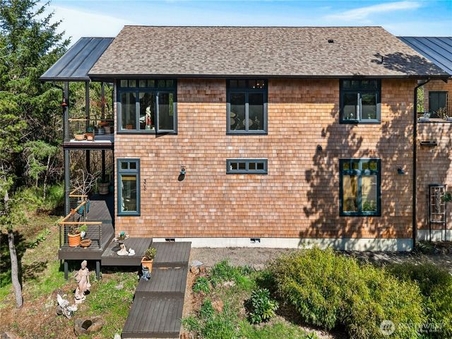 306 6th Street NW, Long Beach, WA 98631