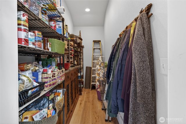 306 6th Street NW, Long Beach, WA 98631