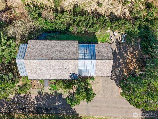 306 6th Street NW, Long Beach, WA 98631