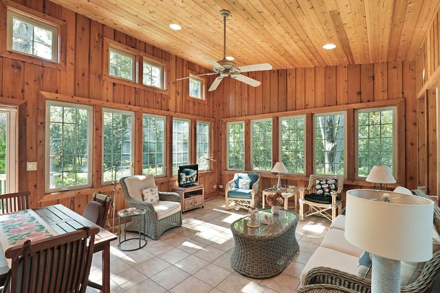 2635 Crestwood Lane, Riverwoods, IL 60015