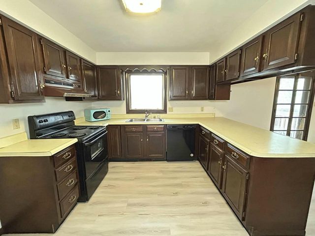 1220 E ROELAND AVENUE, Appleton, WI 54915