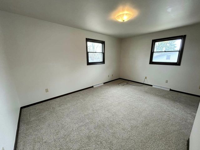 1220 E ROELAND AVENUE, Appleton, WI 54915
