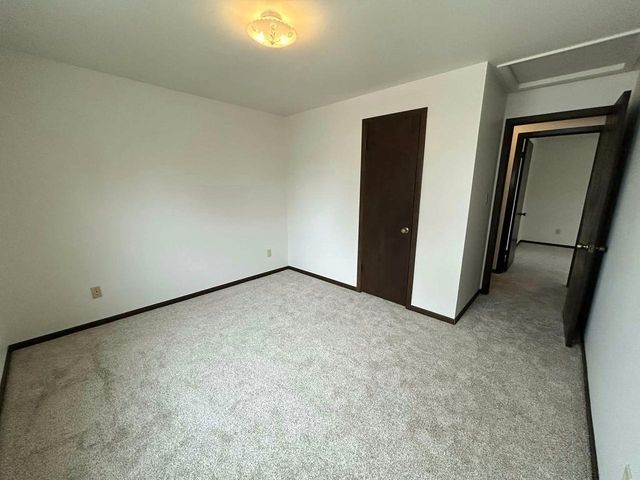 1220 E ROELAND AVENUE, Appleton, WI 54915