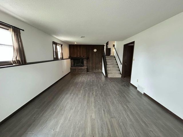 1220 E ROELAND AVENUE, Appleton, WI 54915