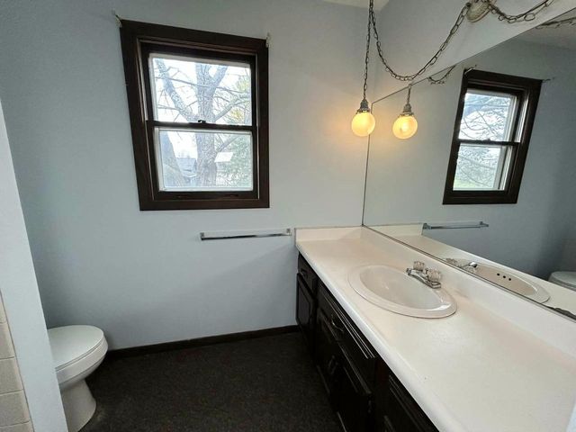 1220 E ROELAND AVENUE, Appleton, WI 54915
