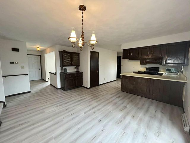 1220 E ROELAND AVENUE, Appleton, WI 54915
