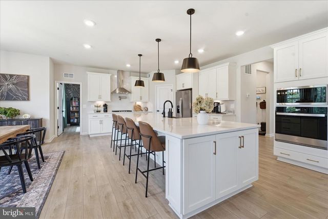 910 ENFIELD FARM LN, Brunswick, MD 21716