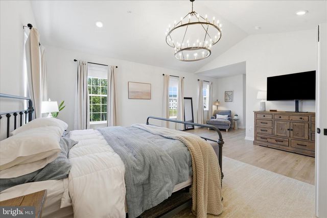 910 ENFIELD FARM LN, Brunswick, MD 21716