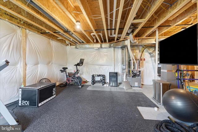 910 ENFIELD FARM LN, Brunswick, MD 21716