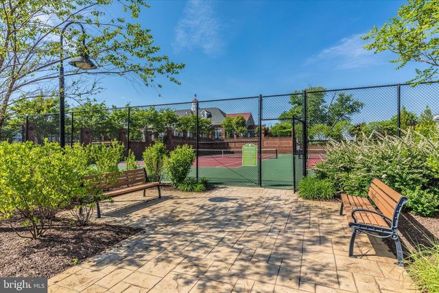 910 ENFIELD FARM LN, Brunswick, MD 21716