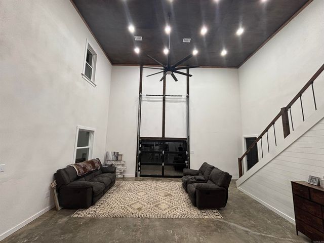 693 Little Blakely Creek Road, Jessieville, AR 71949