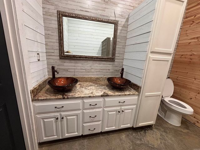 693 Little Blakely Creek Road, Jessieville, AR 71949