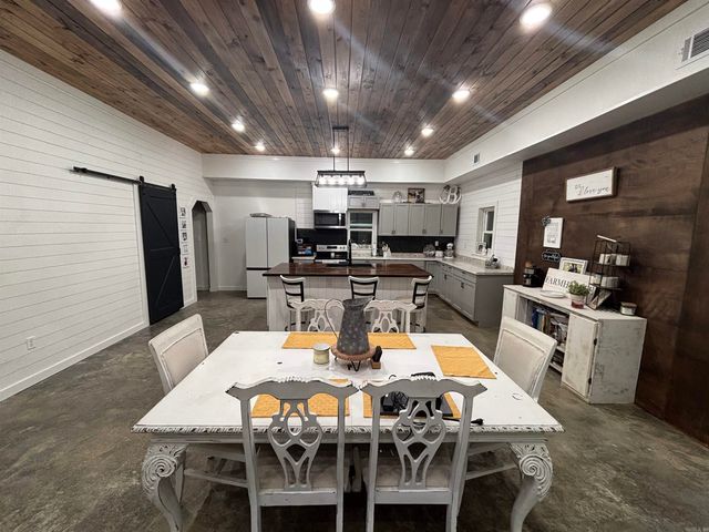 693 Little Blakely Creek Road, Jessieville, AR 71949