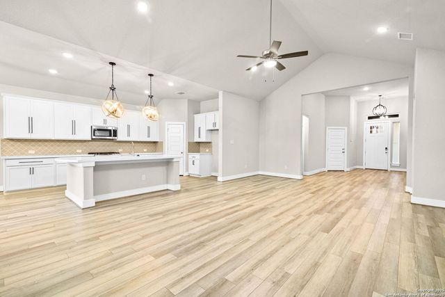 12511 Aurora Basin, San Antonio, TX 78254