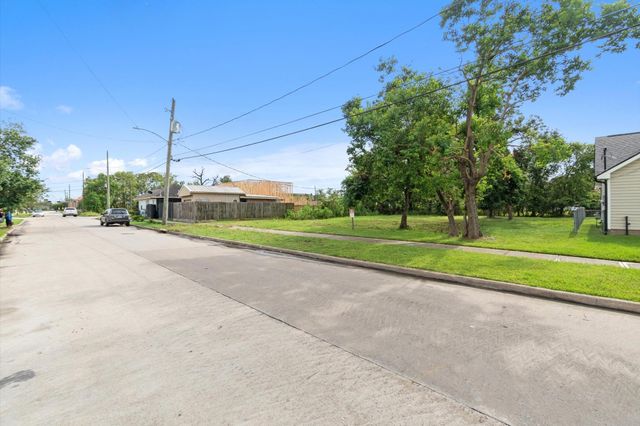 1711 Benson Street, Houston, TX 77020