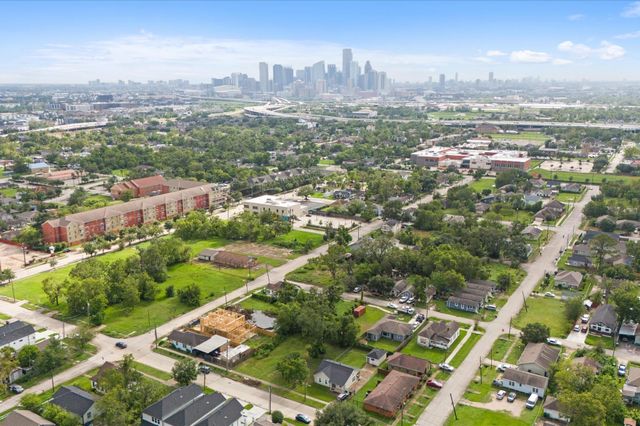 1711 Benson Street, Houston, TX 77020