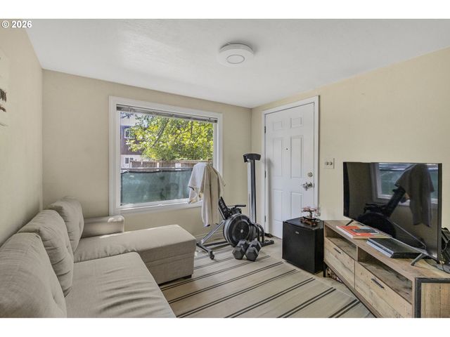 1259 MONROE St, Eugene, OR 97402
