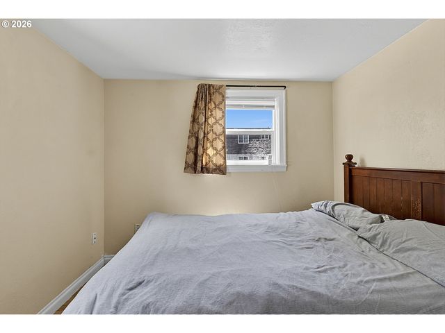 1259 MONROE St, Eugene, OR 97402