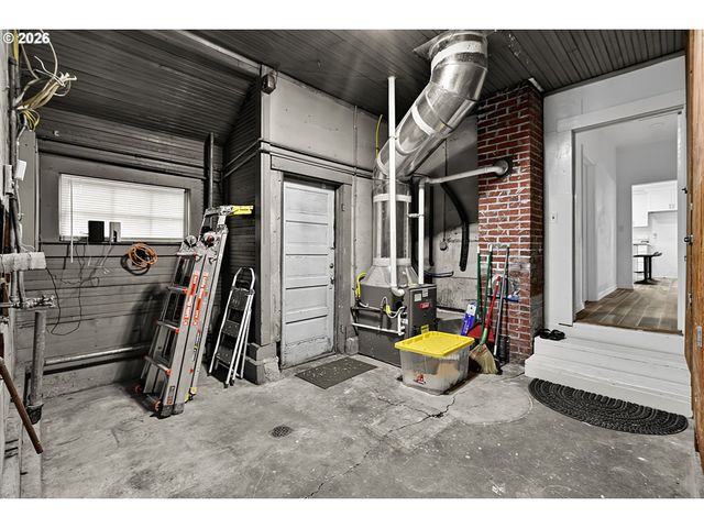 1259 MONROE St, Eugene, OR 97402